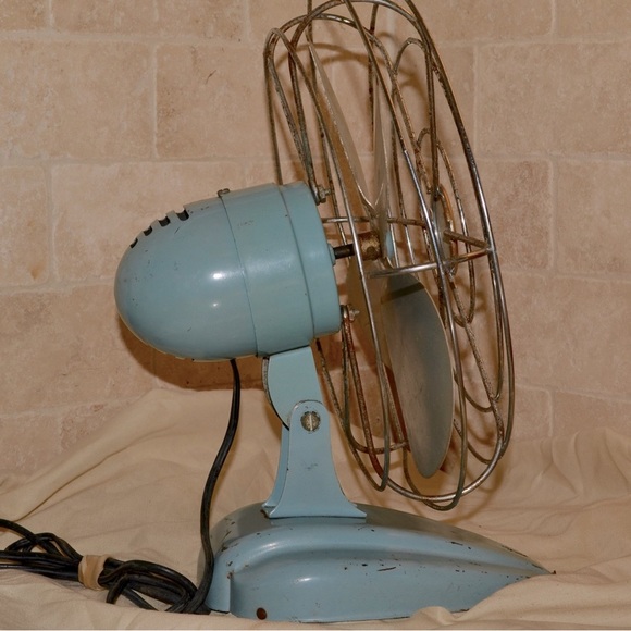 Vintage Zero by McGraw Desk Fan 1260R WORKS GREAT! - Picture 2 of 5